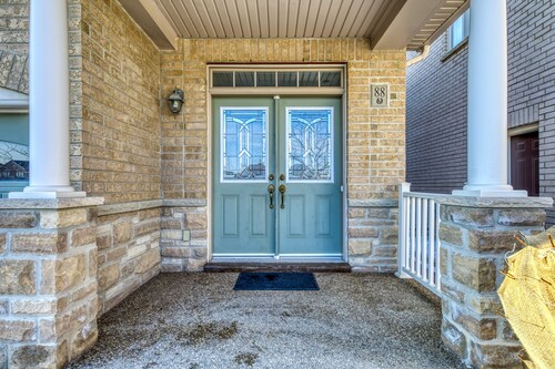 AVID Vacation Palace in Castlemore,Brampton