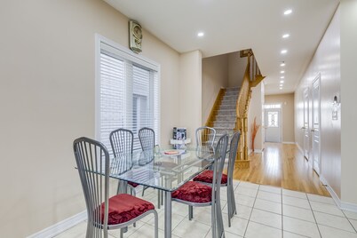 AVID Vacation Palace in Castlemore,Brampton