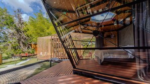 1 Schlafzimmer, hochwertige Bettwaren, Daunenbettdecken