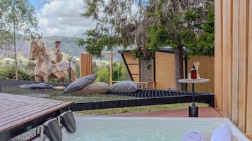 1 bedroom, premium bedding, down duvets, free WiFi