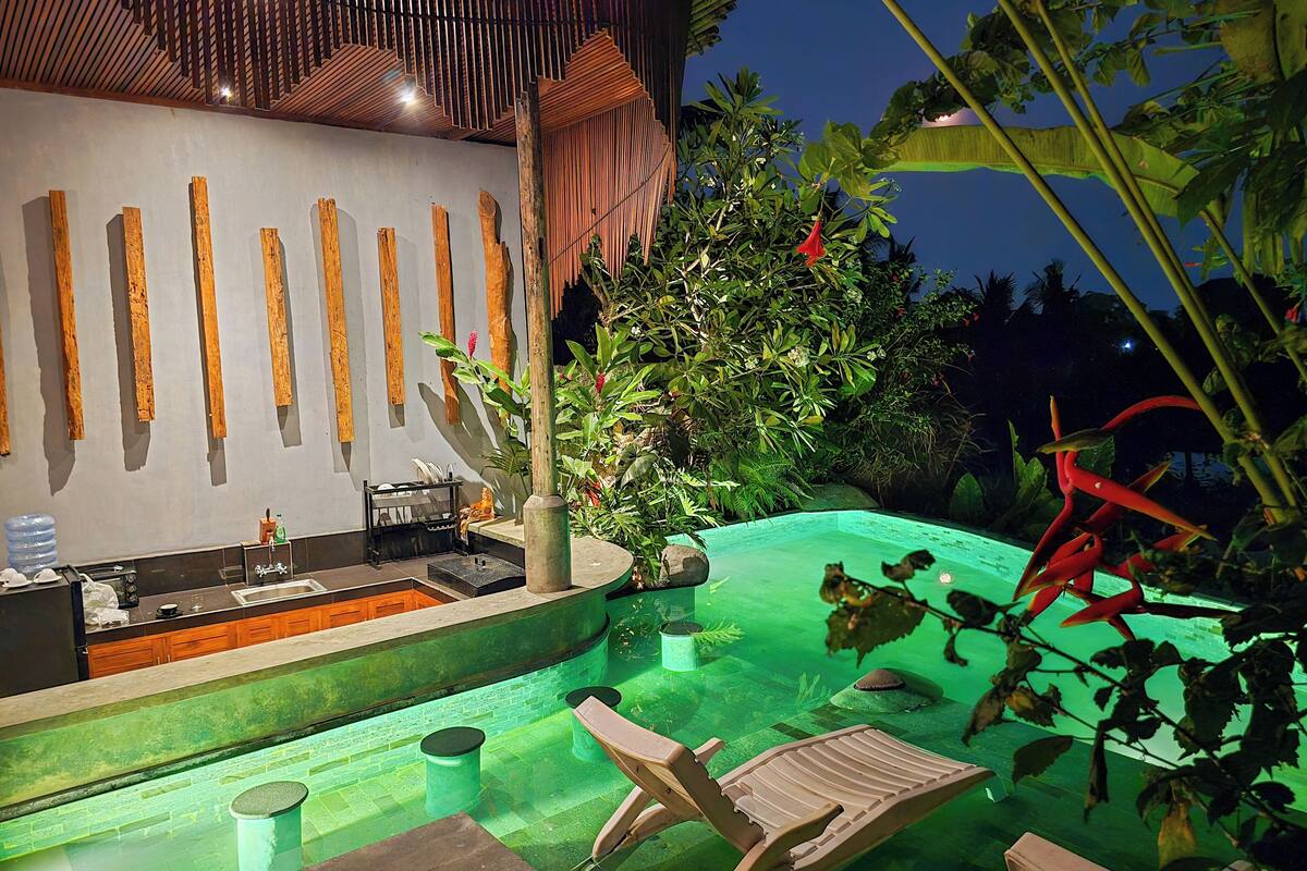 Family Villa, 2 Bedrooms, Kitchen, Pool View | Private kitchen | Stovetop, electric kettle, blender, cookware/dishes/utensils