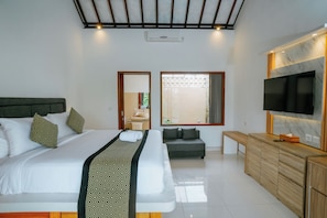 Vila Klasik, 1 Tempat Tidur King, dapur, pemandangan kolam renang | Seprai katun Mesir, seprai premium, minibar, dan meja kerja
