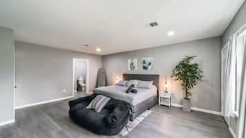 5 Schlafzimmer, Bügeleisen/Bügelbrett, WLAN, Bettwäsche