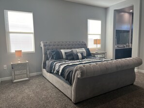 4 bedrooms, iron/ironing board, free WiFi, bed sheets