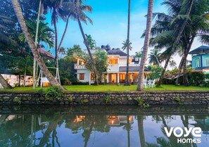 Exterior - Kochi Backwater Resort (Ernakulam)