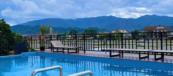 Vangvieng Sisavang Mountain View Hotel