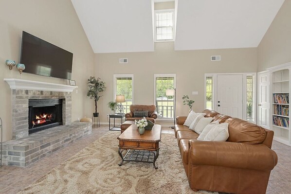 Smart TV, fireplace, table tennis