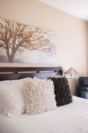 3 slaapkamers, een bureau, gratis wifi, beddengoed