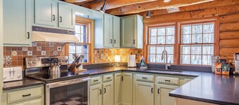 Charming Hygge Catskills Cabin