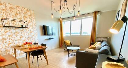 Grand appartement lumineux avec ascenseur et à proximité du centre ville.