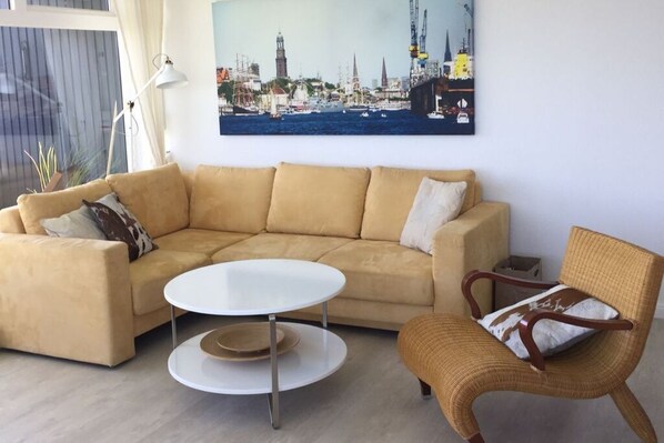 Smart TV, DVD player, stereo