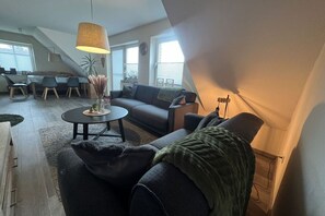 Smart TV, DVD player