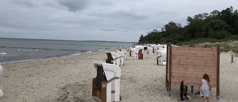 Una spiaggia nelle vicinanze