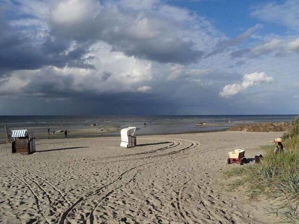 Una spiaggia nelle vicinanze