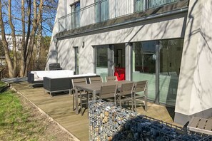 屋外ダイニングエリア