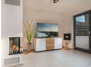 Interior - Holiday Apartment 1 Comfortable Vacation Home (Breege)