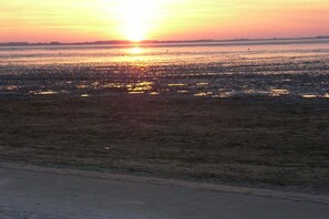 Una spiaggia nelle vicinanze