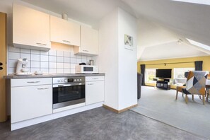 Fridge, microwave, oven, stovetop - Holiday apartment Sauer large (Dangast)