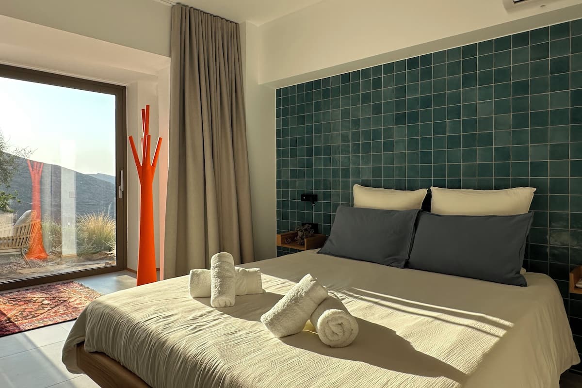 Panoramic Studio Suite, Sea View