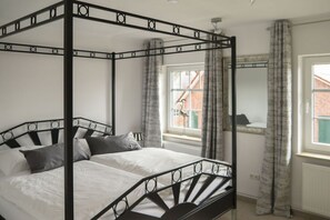 4 bedrooms, free WiFi