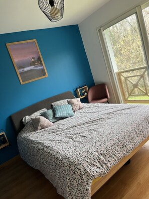 4 bedrooms, WiFi, bed sheets