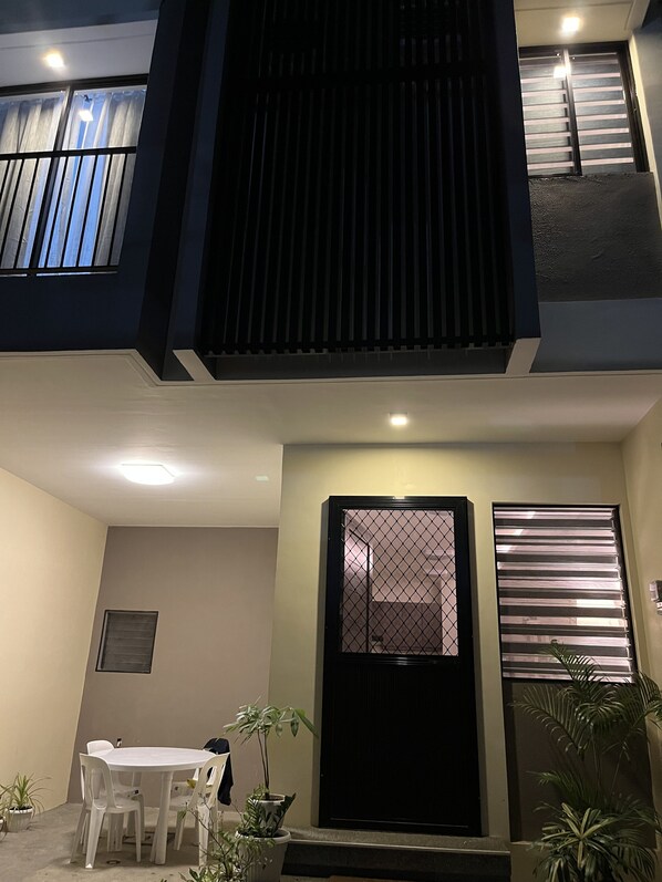 Exterior - Cozy and Comfortable. Ideal for Family or Group (Matumbo Rd, Pusok, Lapu-Lapu City, Cebu)