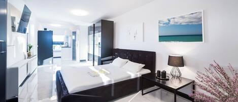 1 bedroom, WiFi, bed sheets