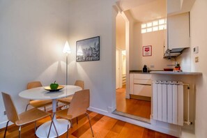 Dining - Easylife - Bright two-room apartment in the Garibaldi area (Milano)