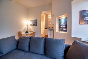 Interior - Easylife - Bright two-room apartment in the Garibaldi area (Milano)