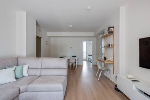 TV - Easylife - Modern and Spacious apt in Fiera City Life (Milano)