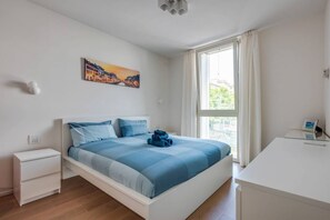 2 bedrooms, iron/ironing board, WiFi - Easylife - Modern and Spacious apt in Fiera City Life (Milano)