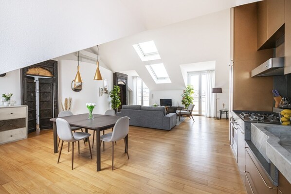 Interior - Easy Life - Splendid luxury penthouse with terrace in Porta Garibaldi (Milano)