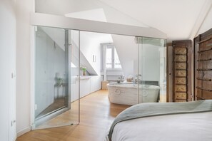 2 bedrooms, iron/ironing board, WiFi, bed sheets - Easy Life - Splendid luxury penthouse with terrace in Porta Garibaldi (Milano)