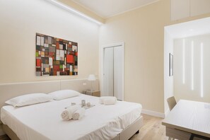 2 室のベッドルーム、アイロン / アイロン台、WiFi、ベッドシーツ