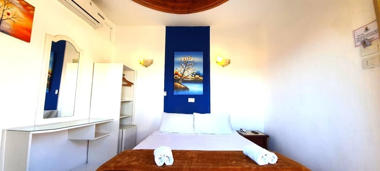 Habitación estándar, 1 cama Queen size | Wifi gratis 