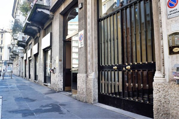 Exterior detail - Easylife - Warm one-bedroom apartment with outdoor space in NoLo area (Milano)