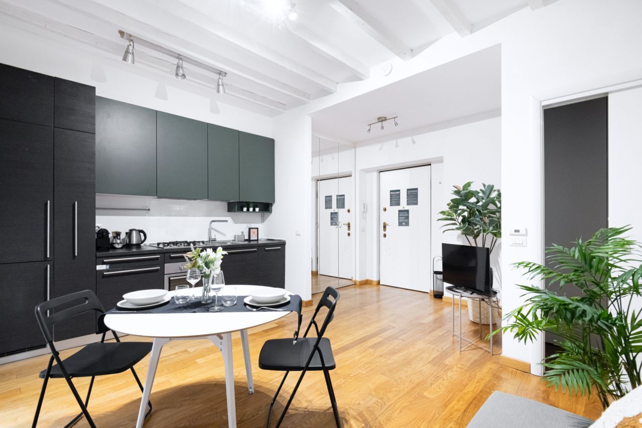 Kühlschrank, Ofen, Herdplatte, Geschirrspüler