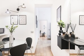 Dining - Easylife - Beautiful apartment in S.ta Maria delle Grazie (Milano)