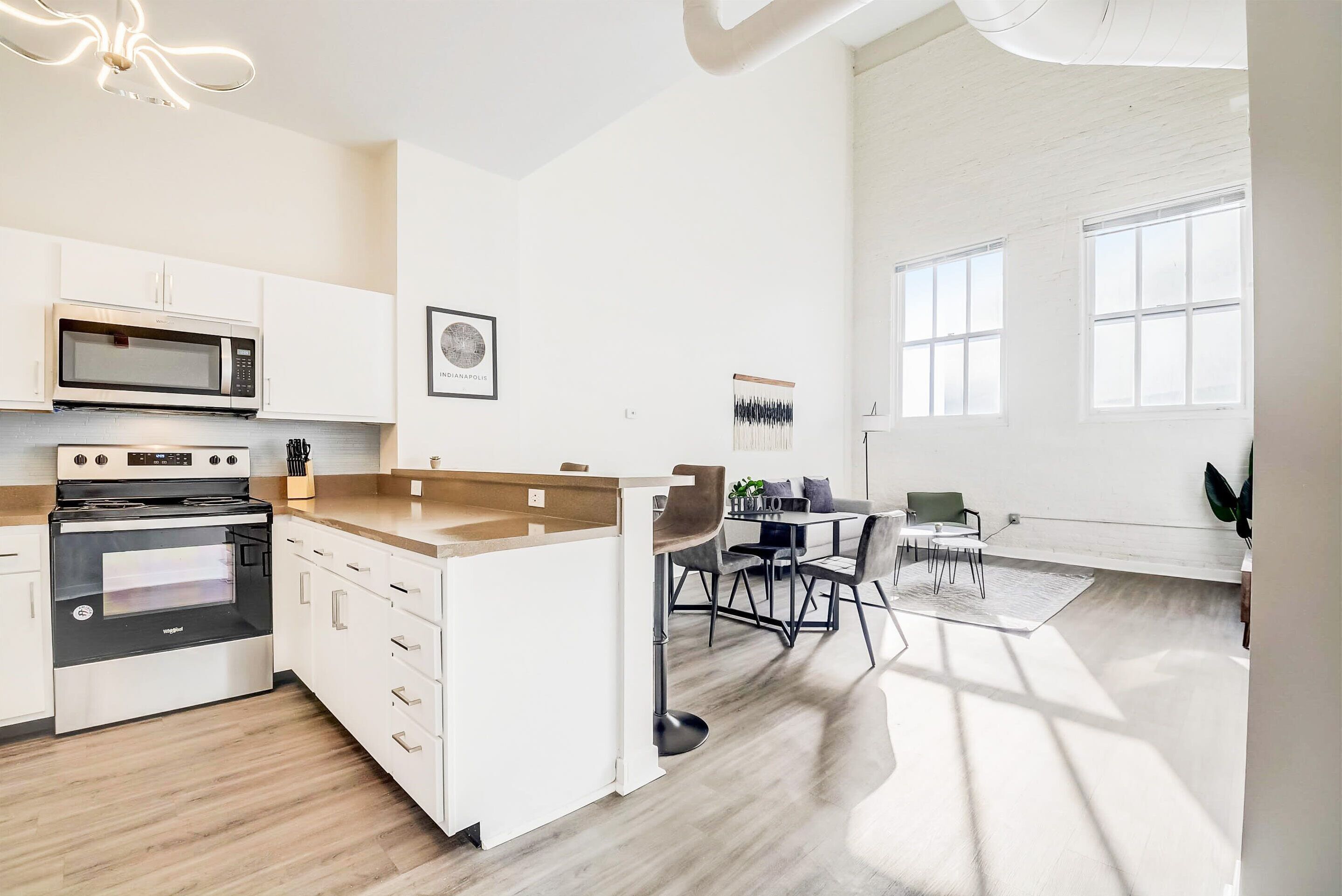 冰箱、微波炉、烤箱、炉灶