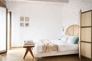 1 slaapkamer, een strijkplank/strijkijzer, wifi, beddengoed