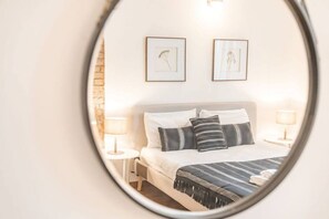2 chambres, fer et planche à repasser, Wi-Fi, draps fournis