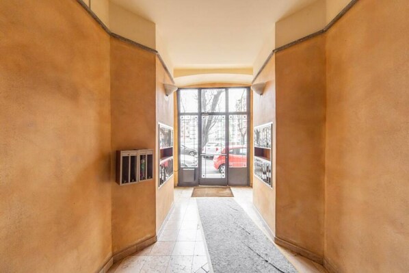 Interior - Easylife - Functional and cozy studio apartment in the heart of the Navigli (Milano)