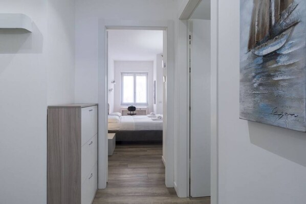 1 chambre, bureau, fer et planche à repasser, Wi-Fi