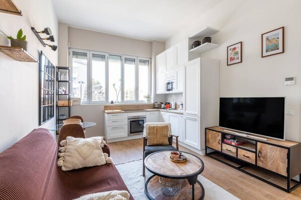 Living area - Easylife - Charming one-bedroom apartment few steps from Naviglio Martesana (Milano)