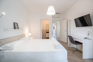 4 slaapkamers, een strijkplank/strijkijzer, wifi, beddengoed