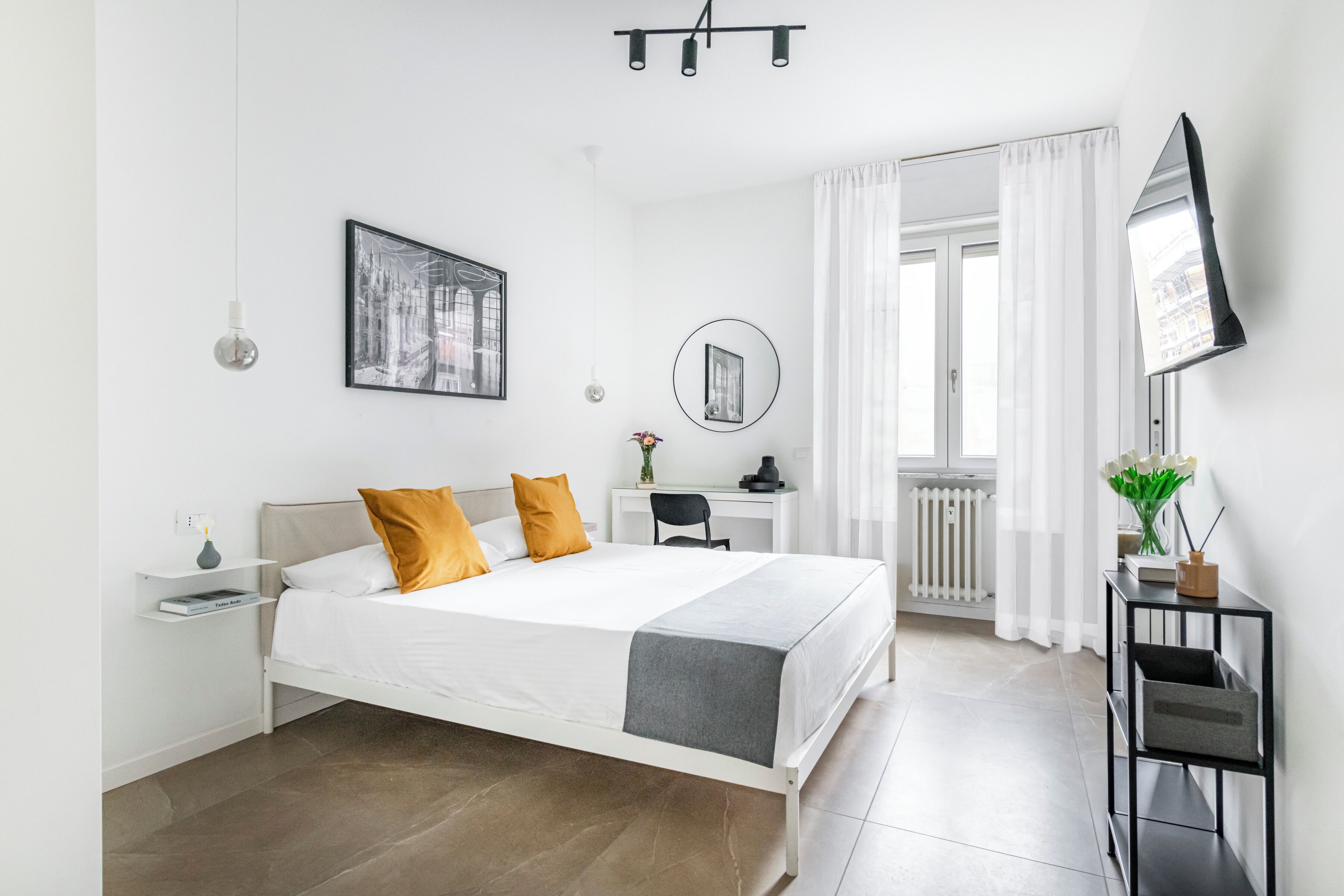 4 habitaciones, tabla de planchar con plancha, wifi y ropa de cama 