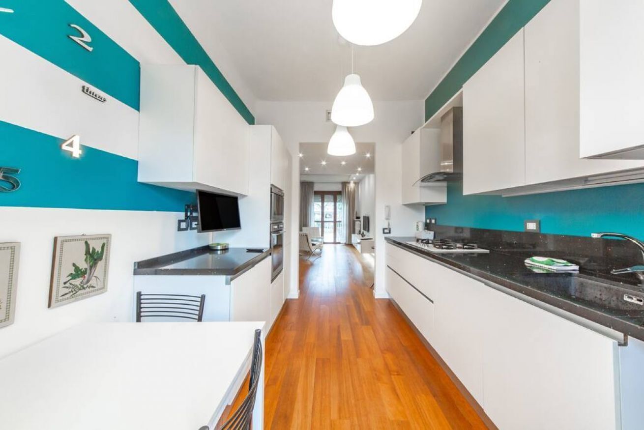 Fridge, oven, stovetop, dishwasher