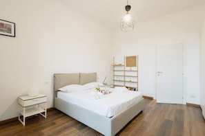 1 bedroom, iron/ironing board, WiFi, bed sheets - Easylife - Style & comfort gem in Bocconi area (Milano)