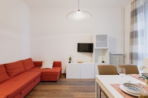 TV - Easylife - Style & comfort gem in Bocconi area (Milano)