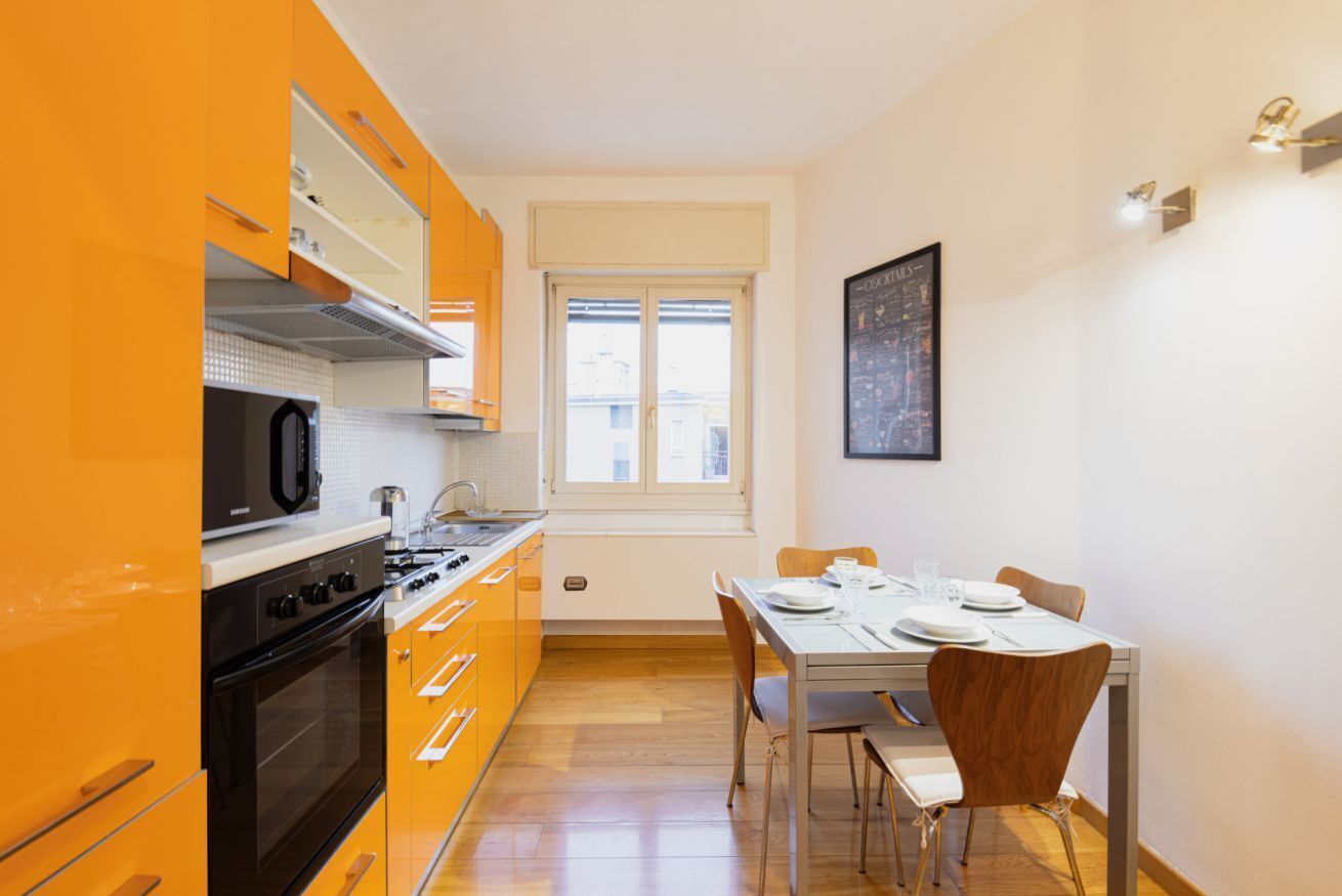 ثلاجة، ميكروويف، فرن، موقد طهي مسطح